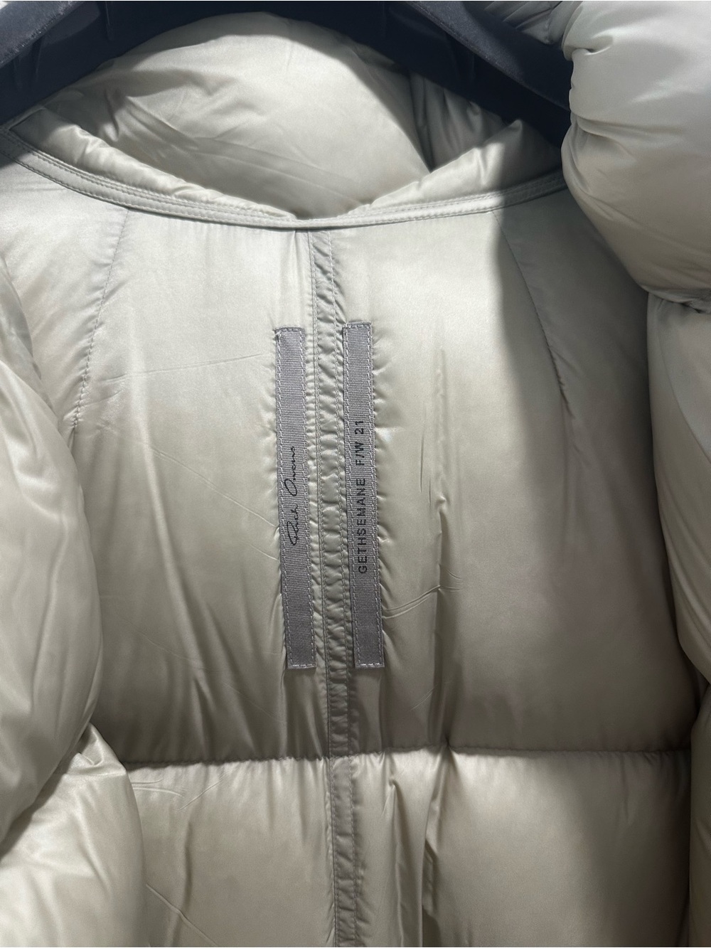 Rick Owens Oversized Puffer Jacket in Light Olive - Picture 4 of 10